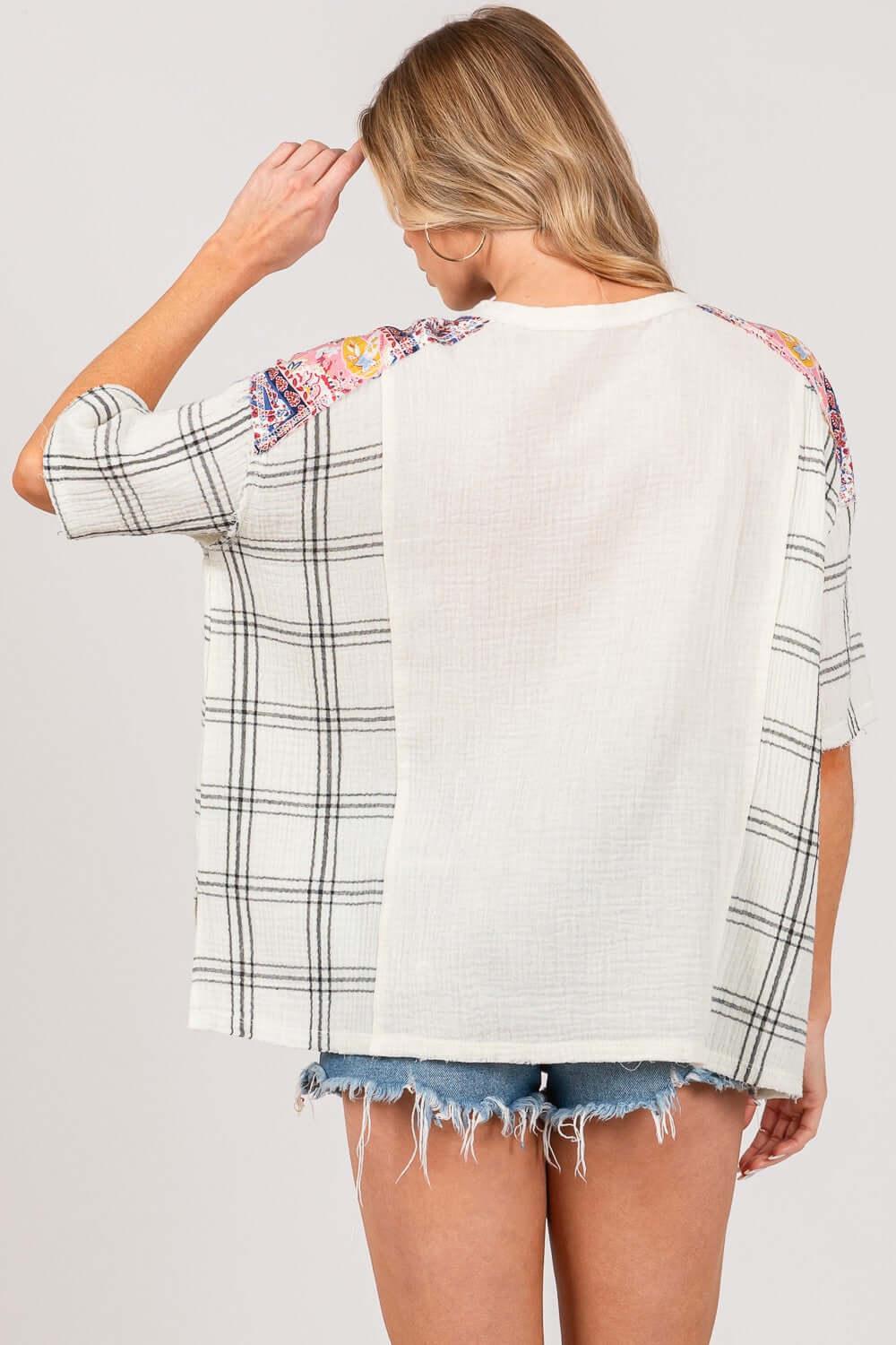 SAGE + FIG Plaid Half Button Gauze Top - Samslivos