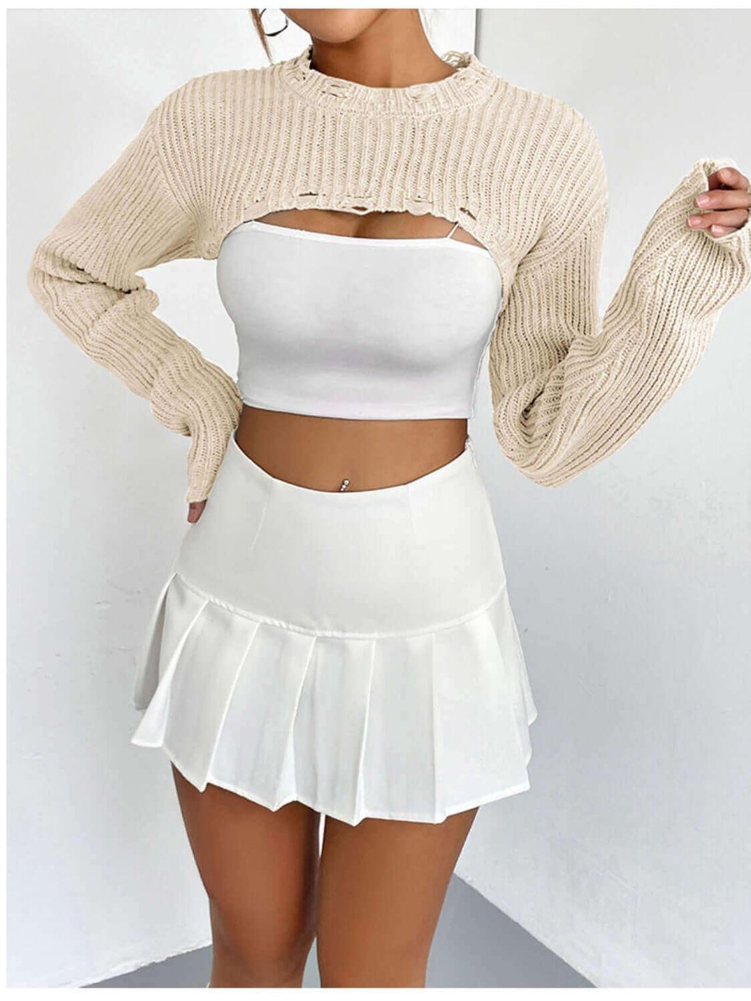 Distressed Long Sleeve Cropped Sweater - Samslivos