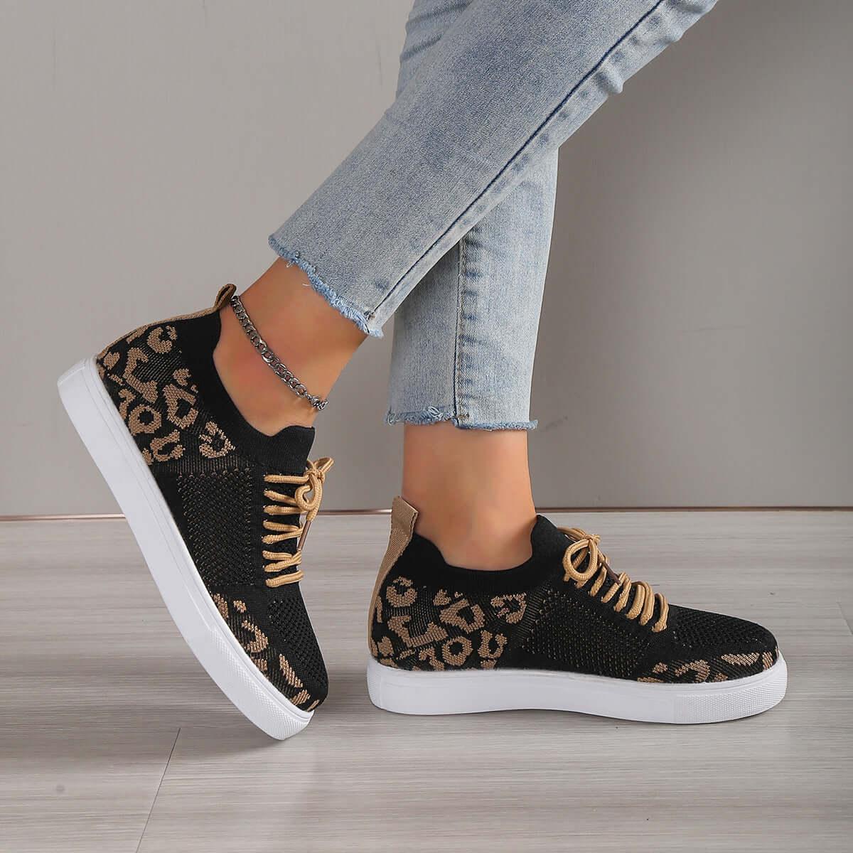 Comfortable Lace-Up Leopard Flat Sneakers Design - SAMFILS