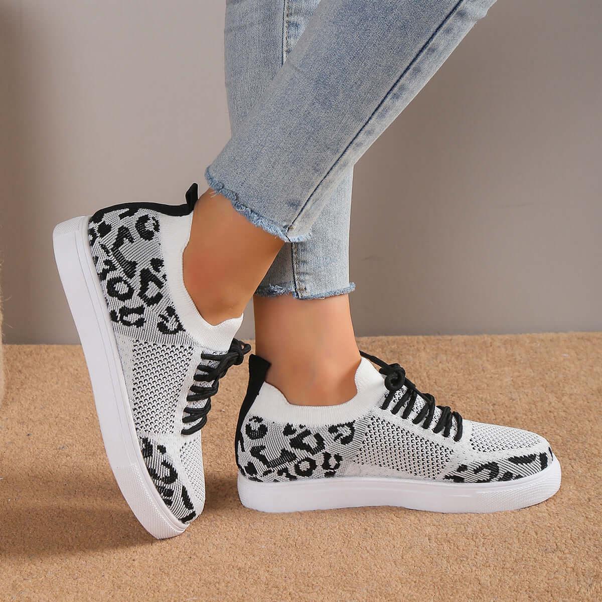 Comfortable Lace-Up Leopard Flat Sneakers Design - SAMFILS