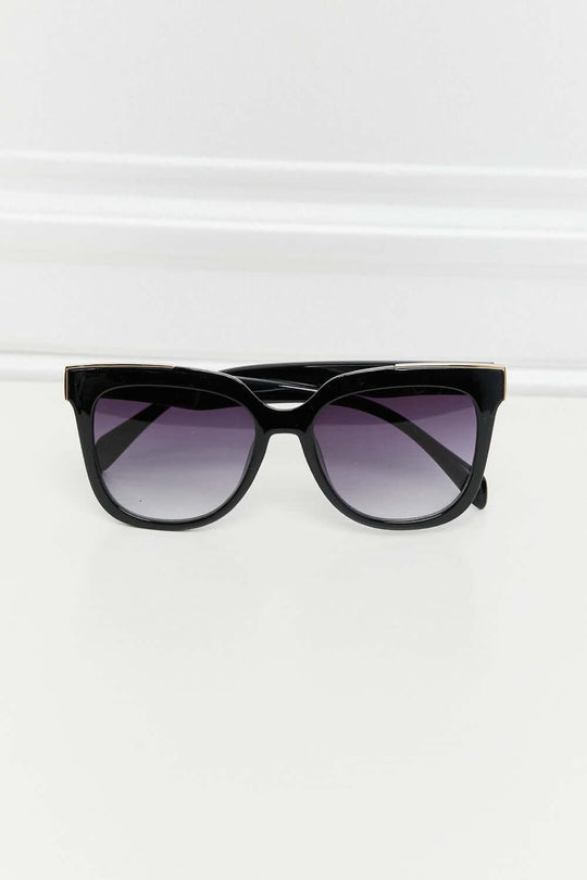 Acetate Lens Full Rim Sunglasses Stylish Look - SAMFILS