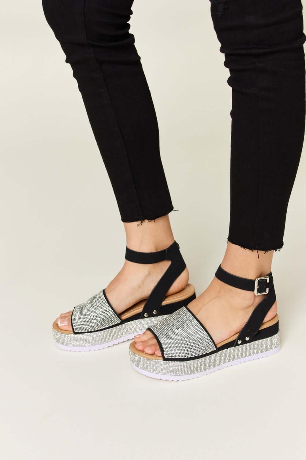 Forever Link Rhinestone Buckle Strappy Wedge Sandals - SAMFILS