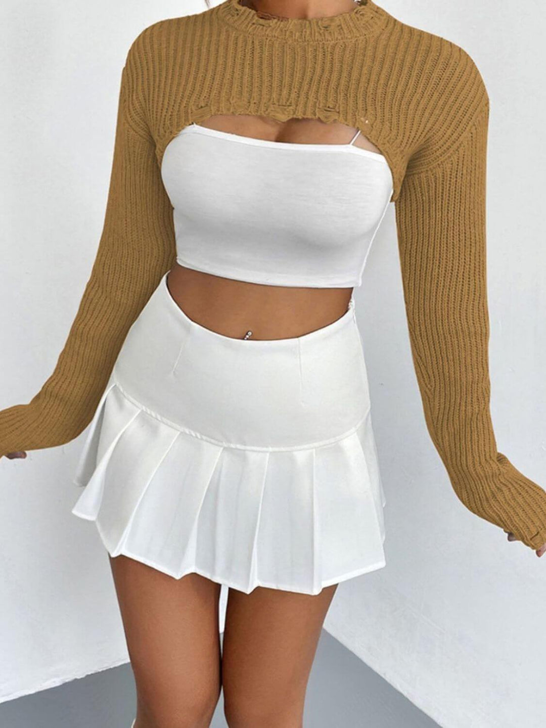 Distressed Long Sleeve Cropped Sweater - Samslivos